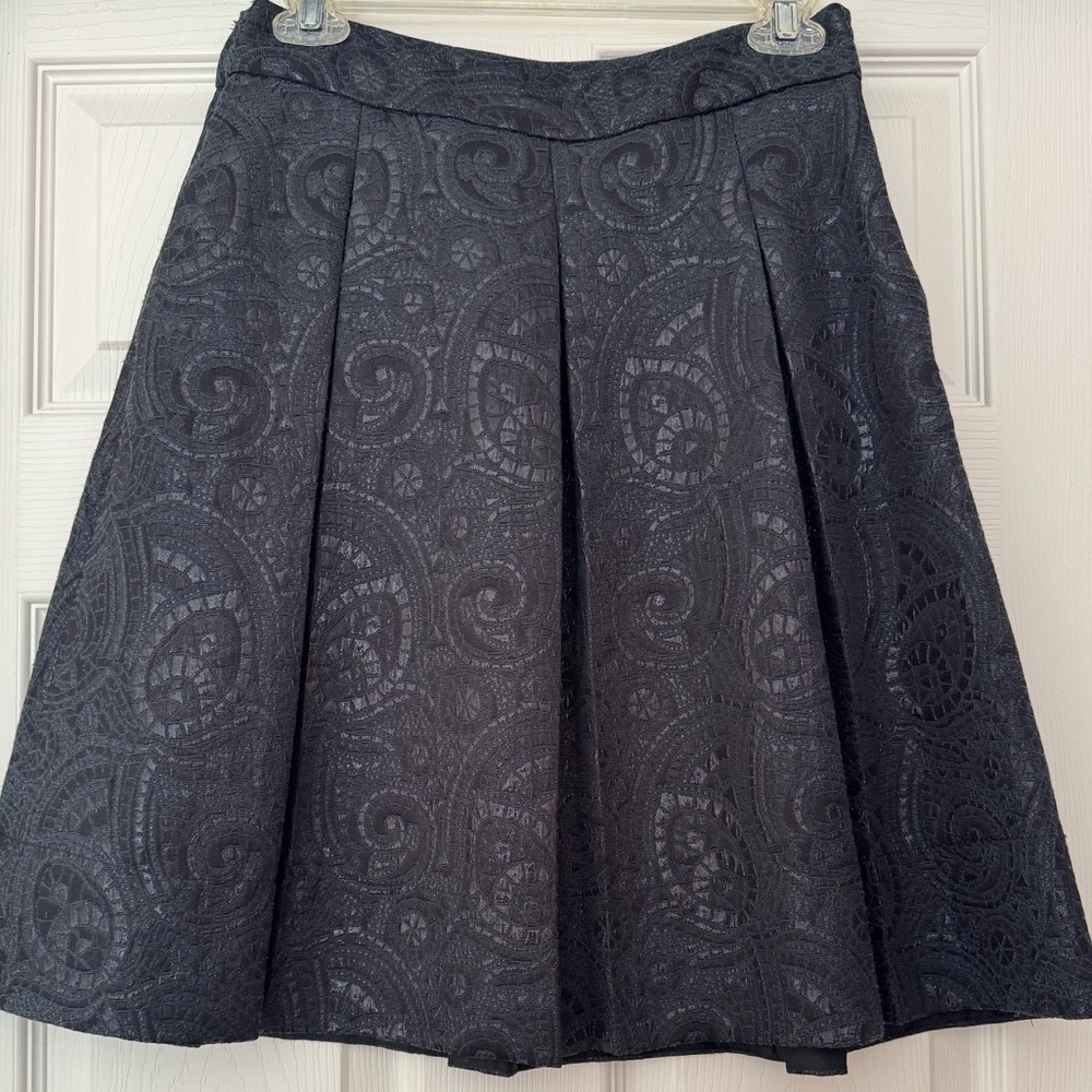 Banana Republic Charcoal A-Line Skirt with side pockets